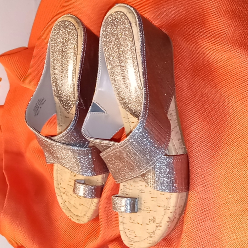 Slide Sandals - Picture 4 of 7